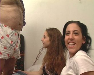 Deux lycéennes de 19 ans baisées par un prof