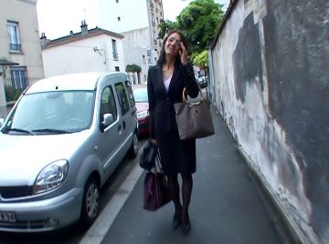 Trois jeunes baisent une prof de math