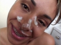 Ejaculation Faciale sur une brune salope