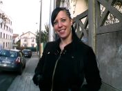 Fille qui se fait dépuceler le cul