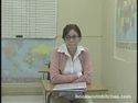 Etudiante timide suce son prof en pleine classe