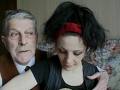 Grand pere saute son etudiante