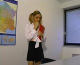 Jeune lyceene baisée par son directeur
