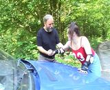 Jeune pucelle en roller baisee par un vieux pervers