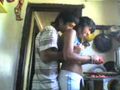 un jeune couple amateur indien se filme