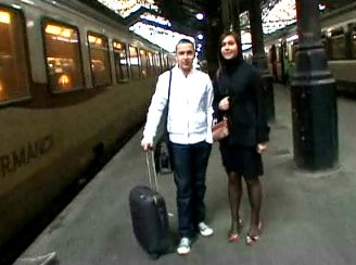 Un jeune couple de 18 ans monte à paris faire un film x