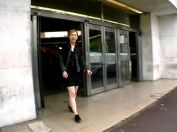 Elle se fait prendre derrière le RER