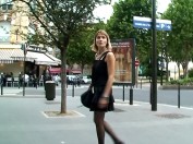 Femme mariée trompe son mari pendant la pause déjeuner