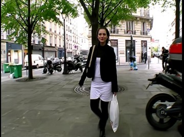 Jeune parisienne partouzée