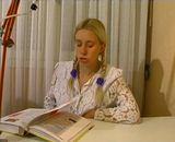 une lolita prefere le sexe aux devoirs