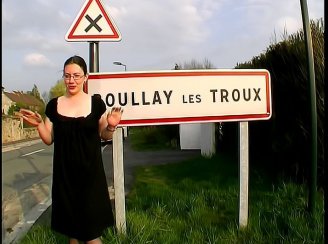 Video d'une femme mariée partouzée dans son village